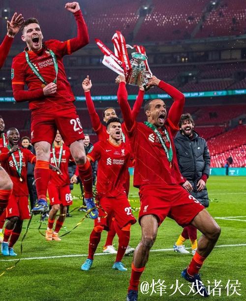 主力缺阵+魔鬼赛程！利物浦深陷伤病潮，替补席仅剩2人